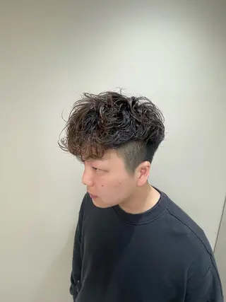 パーマ メンズ earth 浅越　啓斗のヘアスタイル