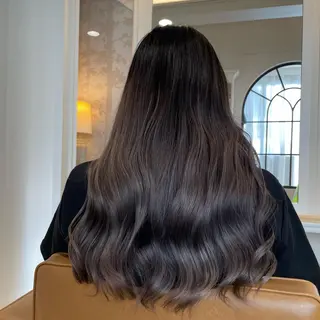 ロング ブリーチ毛矯正.髪質 改善.髪にドラマをのヘアスタイル