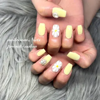 ネイル nailsalon Nutsのネイルデザイン