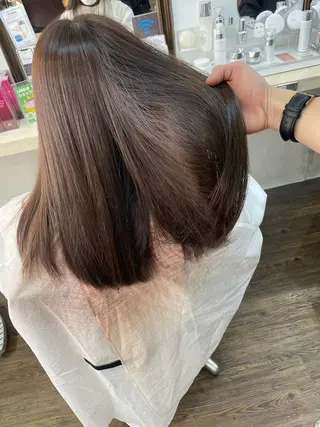 セミロング カラー ヒカ/外国人風 デザインカラーのヘアスタイル