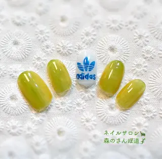 ネイル 森のさんぽ道所属・ショートネイル 森のさんぽ道のネイルデザイン