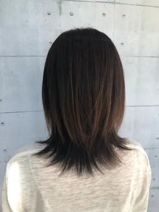 カラー 金沢 広美のヘアスタイル