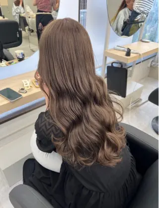 ロング MINA / 韓国 🇰🇷ハイトーンのヘアスタイル