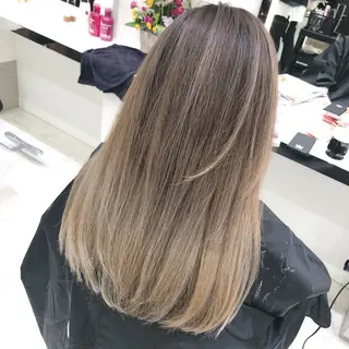 ロング 岸 保奈美のヘアスタイル