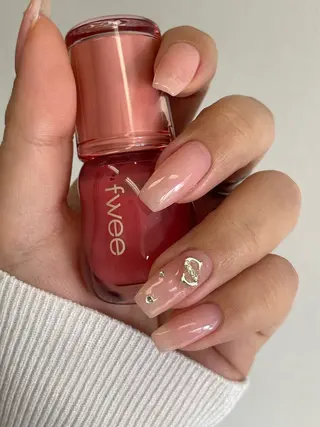 ネイル Me d'eau所属・Me d'eau Rinaのネイルデザイン