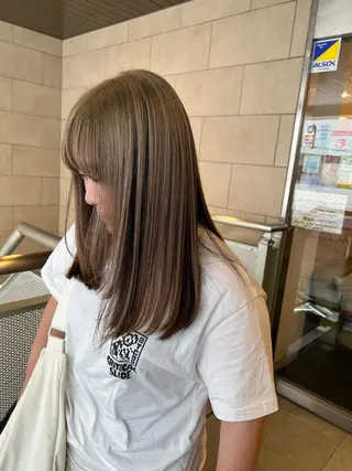カラー 久永 菫のヘアスタイル