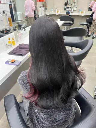 ロング 寒色＆ブリーチ特化 寒色MiOのヘアスタイル