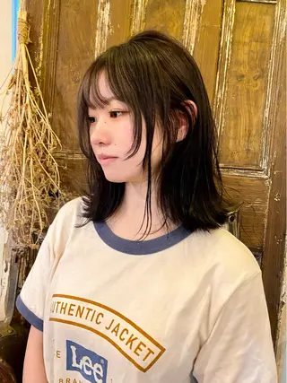 ミディアム sea's所属・ヒラカホ/矢場町/ ブリーチ/似合わせのヘアスタイル