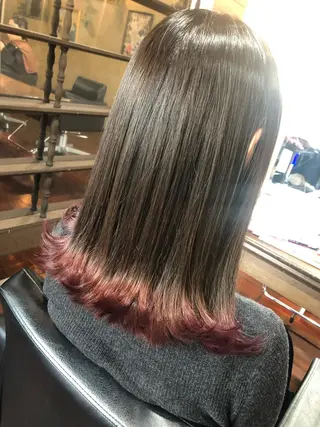 セミロング カラー 吉本 yoshimotoのヘアスタイル