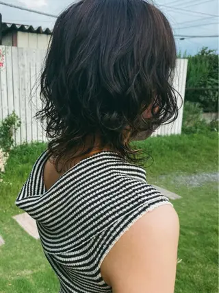 ミディアム パーマ 佐藤 美咲のヘアスタイル