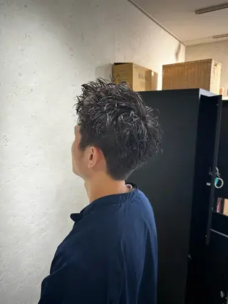 ショート メンズ JOS所属・上野ハイトーン/デ ザイン✂︎touiのヘアスタイル