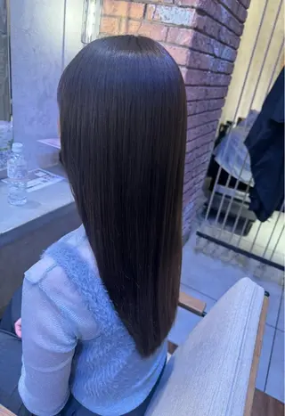 ロング 三條場 彩夏のヘアスタイル