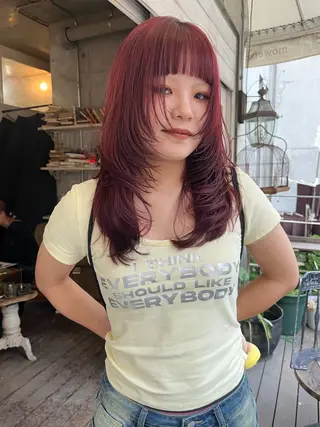 ミディアム カラー ハイトーン/顔まわり レイヤー/YUKAのヘアスタイル