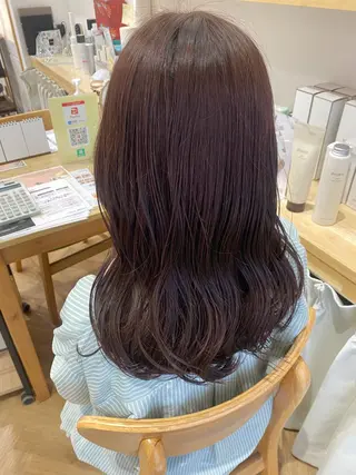 セミロング merc.🪸🫧 土居春菜のヘアスタイル