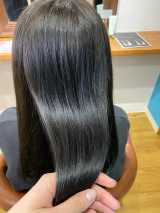 ロング 佐治 梨乃のヘアスタイル