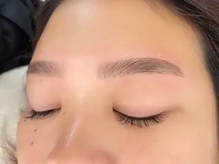 アイブロウ Crea la Luce明石本町店所属・クレアラルーチェ 明石本町のマツエク・マツパデザイン