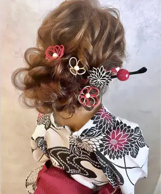 セミロング ヘアアレンジ 《カメレオン》 西田美輝のヘアスタイル