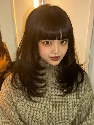 ロング レイヤー／マツエク 💋𝑨𝑵𝑵𝑨のヘアスタイル