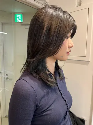 ミディアム レイヤー/ケアパーマ /ニュアンス/モードのヘアスタイル