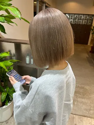 ミディアム カラー ブリーチ⏳艶カラー Natsukiのヘアスタイル