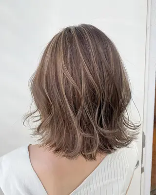 ミディアム カラー 韓国ヘア顔周りカット 艶髪ベージュtamaのヘアスタイル