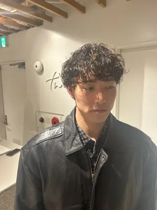 パーマ メンズ three.北浜所属・前竹 那生のヘアスタイル