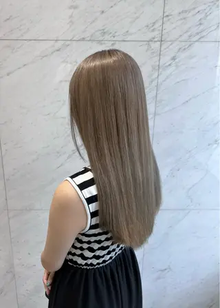 セミロング カラー Bei Licoldo.Atole  ベイリコルド アトリ所属・ブリーチ、縮毛 髪質改善　宮城一真のヘアスタイル