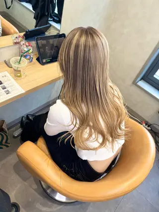 ロング カラー SALOWIN札幌大通り所属・札幌ブリーチカラー/ ダブルカラー/ドイのヘアスタイル