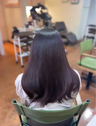 ロング カラー 馬越 優のヘアスタイル