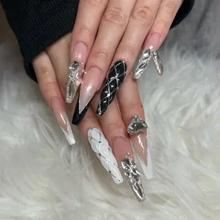 ネイル REVE立川店 🌺yuina🌺のネイルデザイン