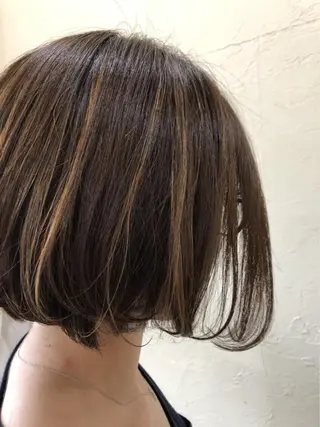 ショート カラー 出村谷 雄太のヘアスタイル