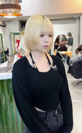 ショート カラー 💚ブリーチカラー 指名🥇💚ユウスケのヘアスタイル