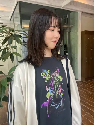 ミディアム 松野 心音のヘアスタイル