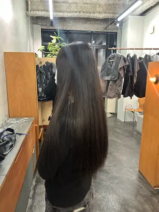 ロング カラー 小木曽 新大のヘアスタイル