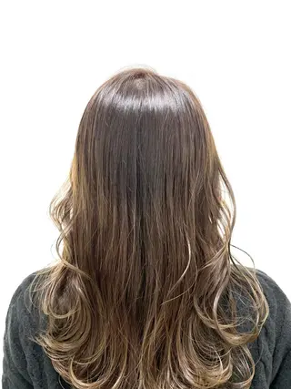 ミディアム カラー パーマ 新宿/小顔レイヤー/ 顔まわり/西慶太朗のヘアスタイル