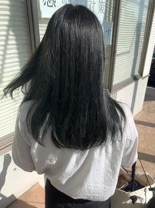 ミディアム ワタナベ アオイのヘアスタイル
