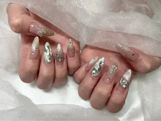 ネイル Roi〈ロワ〉 Minakoのネイルデザイン