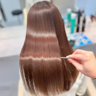 セミロング 癖毛女子だから分かる ✨本当の髪質改善✨のヘアスタイル