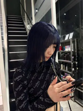 ミディアム mao/天神ブリーチ ハイトーンカラーのヘアスタイル