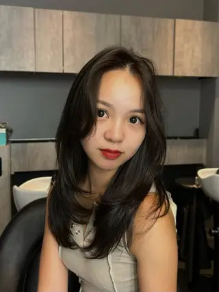 ロング 大人レイヤー/艶髪 🇺🇸TOMONAのヘアスタイル