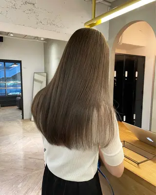 ロング カラー LOREN/ miuのヘアスタイル