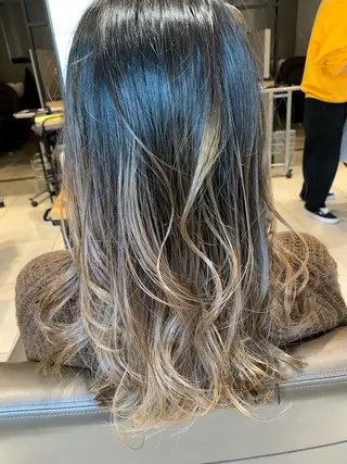 セミロング カラー 縮毛矯正✖️似合わせ 🌻ヒトミのヘアスタイル