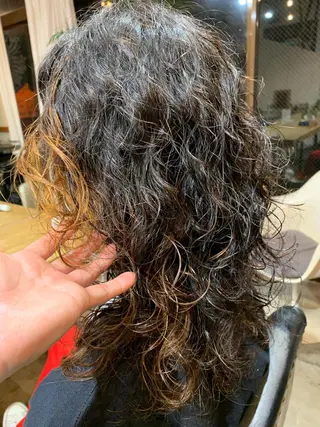 ミディアム カラー パーマ 宮嶋 勇輔のヘアスタイル