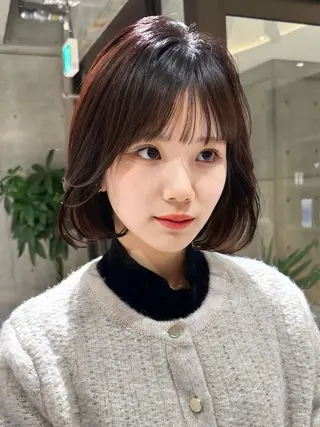 ショート カラー かえ🩶韓国ボブ🎀 透明感カラー🥣のヘアスタイル