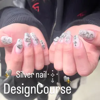 ネイル 🧁fein. nana🩵のネイルデザイン