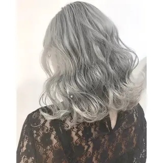 セミロング カラー ヘアアレンジ シアーベージュニスト 🥣大石亜里紗のヘアスタイル