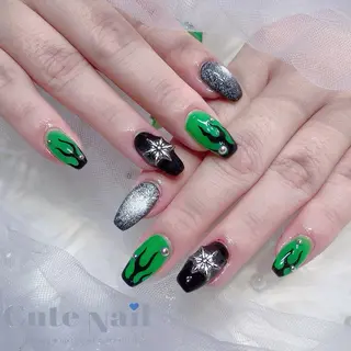 ネイル GO TODAY SHAiRE SALON原宿 Liber所属・️🫧もこ 艶感ネイル🫧のネイルデザイン