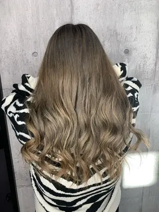 ロング Welila by haku所属・Yuuki ウェリラバイハクのヘアスタイル