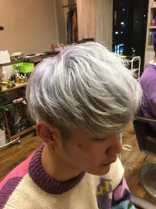 ショート ケアブリーチ&シール エクステの店和田翔莉のヘアスタイル