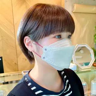 ショート カラー 小泉 葵のヘアスタイル